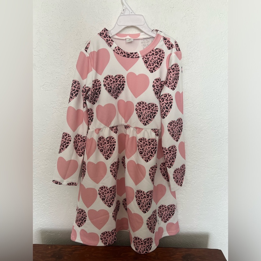 New Size 6-7 youth longsleeve dress